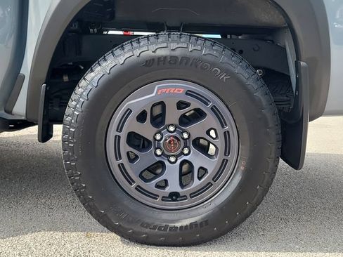 Used 2025 Nissan Frontier PRO-4X w/ Tow Package AWD/4WD image 8