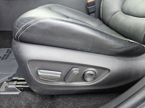 Used 2019 Toyota RAV4 XLE image 29