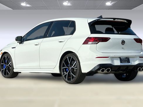 Used 2022 Volkswagen Golf R image 3