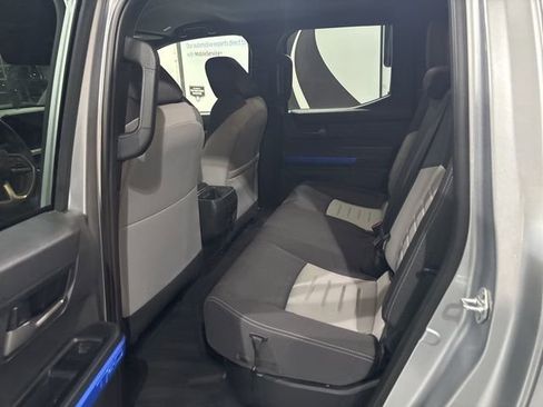 Used 2025 Toyota Tacoma TRD Sport image 16