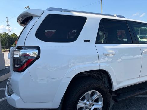 Used 2017 Toyota 4Runner SR5 Premium RWD image 16