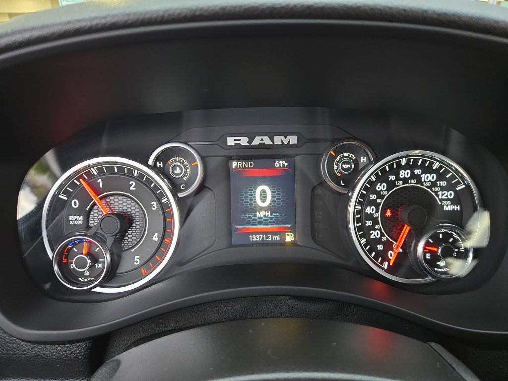 Used 2024 RAM 2500 Tradesman w/ Chrome Appearance Group AWD/4WD image 21