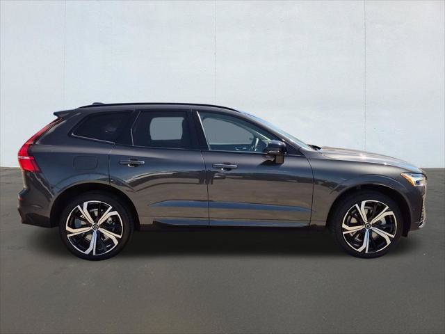 Certified 2024 Volvo XC60 B5 Ultimate w/ Protection Package Premier AWD/4WD image 4