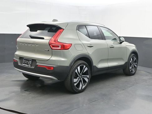 Certified 2023 Volvo XC40 B5 Plus w/ Driver Assist Package image 7