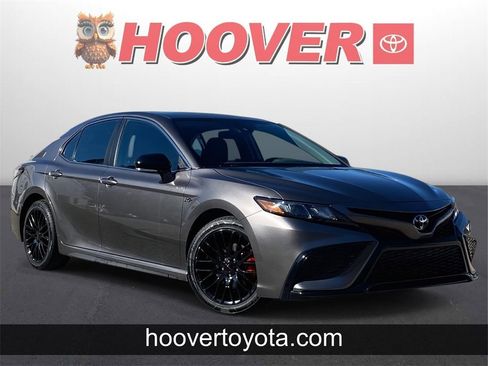 Used 2023 Toyota Camry SE image 1
