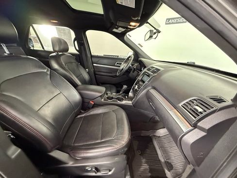 Used 2017 Ford Explorer Sport w/ Equipment Group 401A AWD/4WD image 19