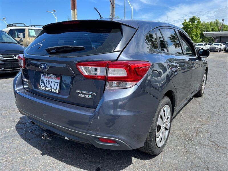 Used 2017 Subaru Impreza 2.0i AWD/4WD image 3