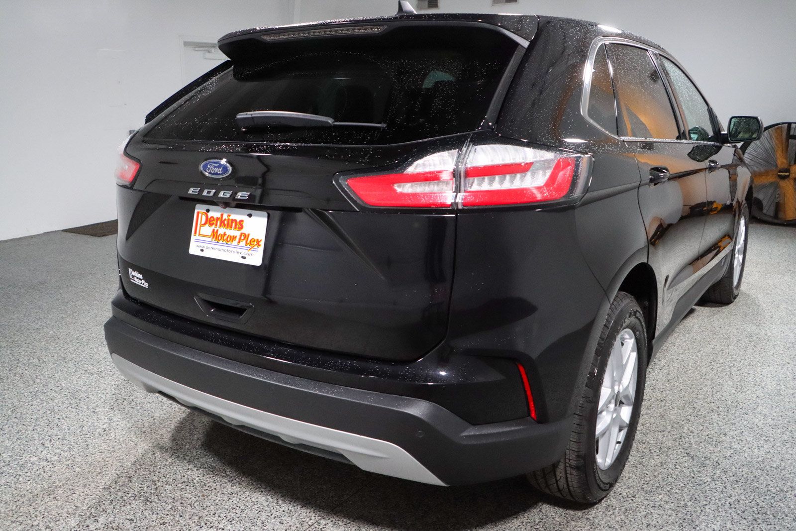 Used 2023 Ford Edge SEL AWD/4WD image 7