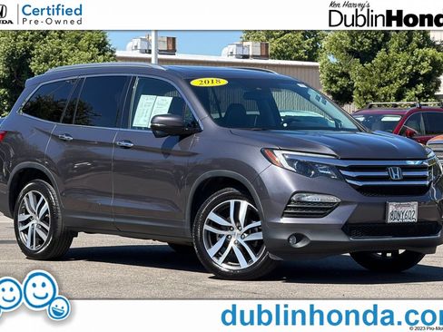 Used 2018 Honda Pilot Touring image 1