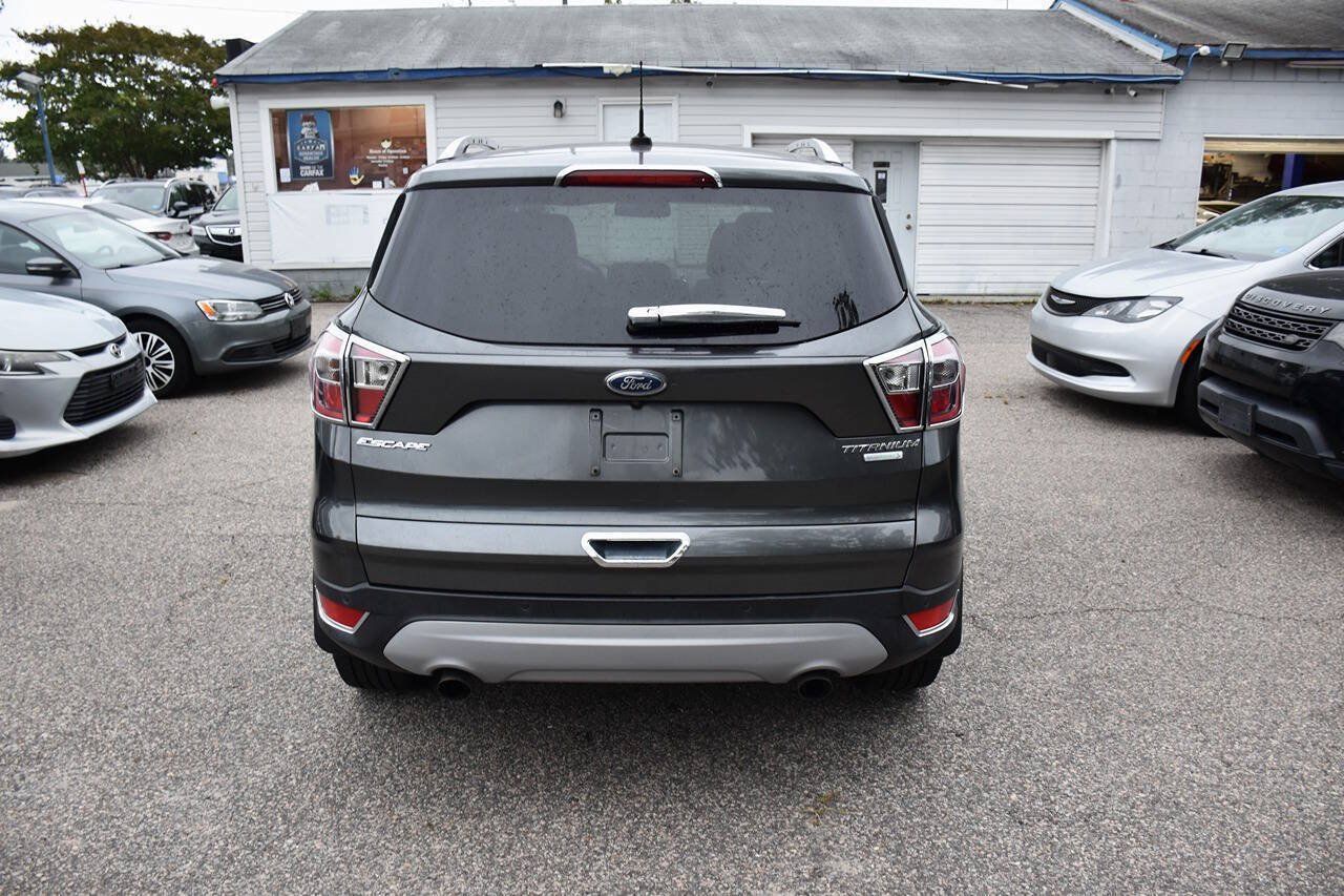 Used 2017 Ford Escape Titanium FWD image 4