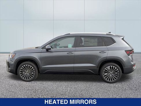 New 2026 Volkswagen Taos SE FWD image 2
