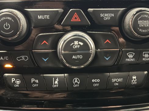 Used 2021 Jeep Grand Cherokee Limited w/ Quick Order Package 28K 80th AWD/4WD image 18