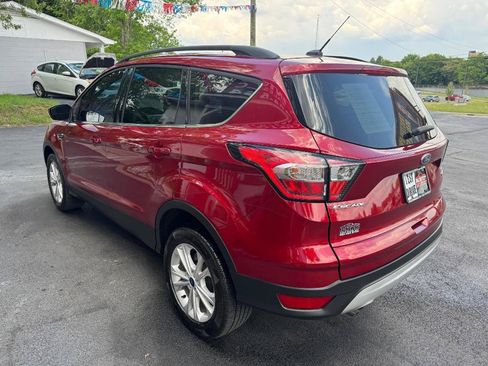 Used 2018 Ford Escape SE w/ Ford Safe & Smart Package AWD/4WD image 5