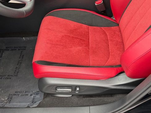 Certified 2025 Acura ADX A-Spec image 18