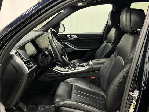 Used 2022 BMW X7 M50i w/ Cold Weather Package AWD/4WD image 14