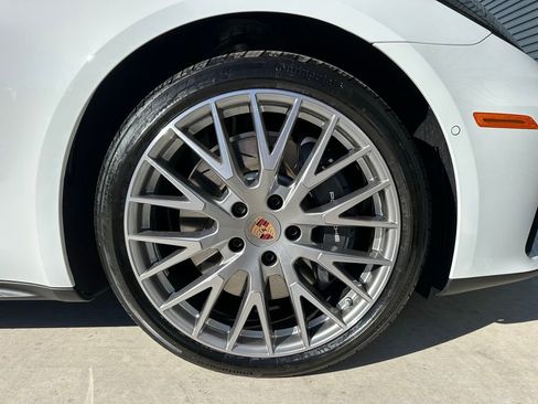 Used 2026 Porsche Panamera 4 image 43