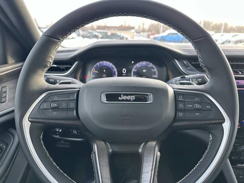 New 2025 Jeep Grand Cherokee L Limited w/ Black Appearance Package image 14