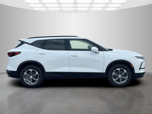 Used 2024 Chevrolet Blazer LT w/ Convenience Package FWD image 8