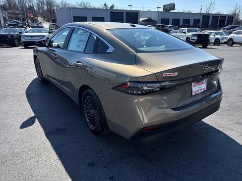 New 2026 Nissan Sentra SV w/ Floor Mat Package FWD image 3