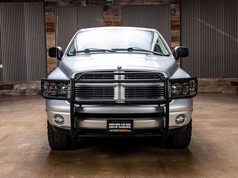 Used 2003 Dodge Ram 1500 Truck ST AWD/4WD image 2