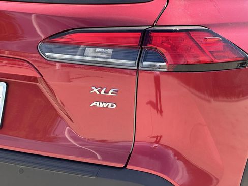 Used 2024 Toyota Corolla Cross XLE w/ Convenience Package AWD/4WD image 10