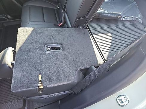 New 2026 Chevrolet Equinox LT w/ Convenience Package II image 22