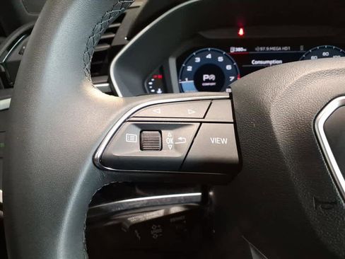 Certified 2025 Audi Q3 2.0T Premium w/ Convenience Package image 17