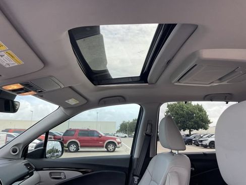Used 2022 Honda Pilot Touring image 25