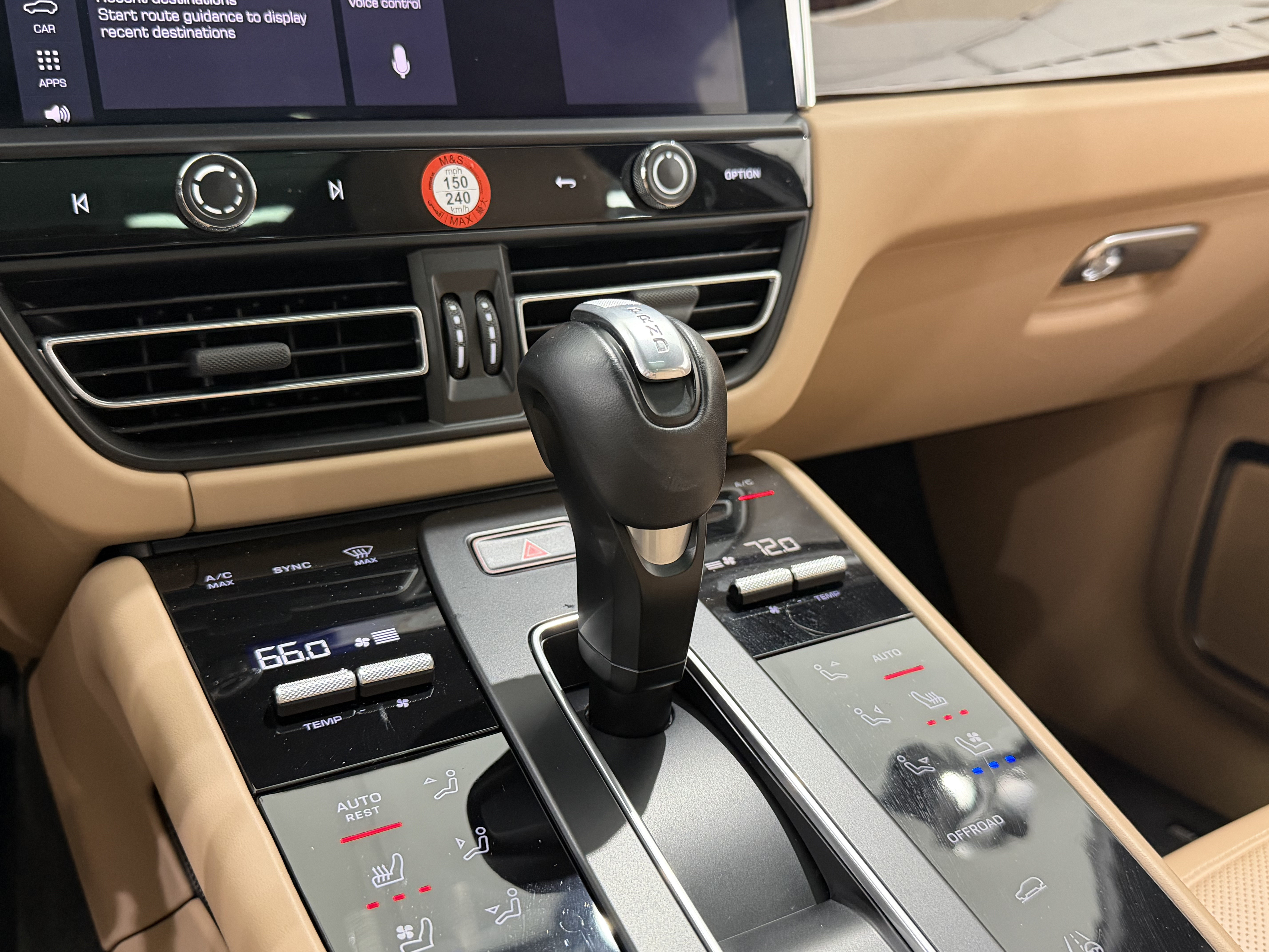 Certified 2023 Porsche Macan S AWD/4WD image 37