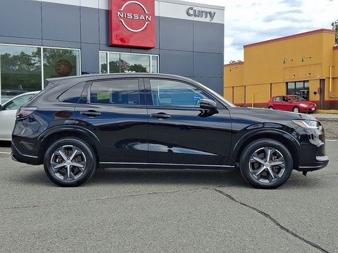Used 2024 Honda HR-V EX-L image 8