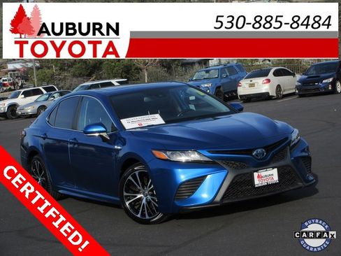 Used 2019 Toyota Camry SE w/ Sunroof Package image 1