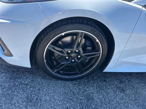 Used 2024 Chevrolet Corvette Stingray w/ Z51 Performance Package image 10