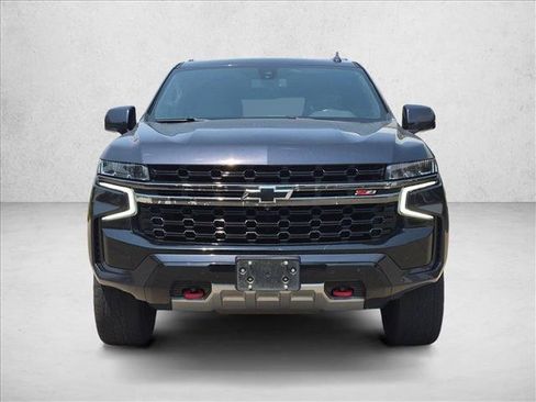 Used 2022 Chevrolet Tahoe Z71 w/ Luxury Package AWD/4WD image 2