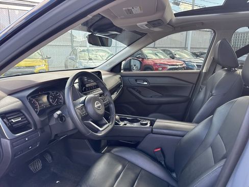 Used 2023 Nissan Rogue SL w/ SL Premium Package image 17