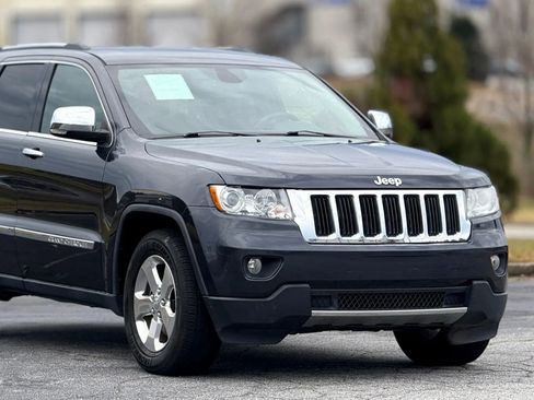 Used 2013 Jeep Grand Cherokee Limited image 14