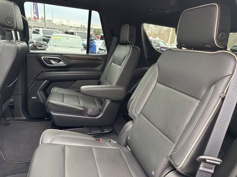 Used 2021 Chevrolet Tahoe Premier w/ Premium Package image 22