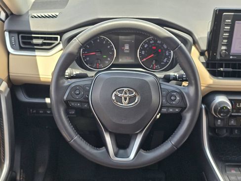 Used 2020 Toyota RAV4 XLE w/ Convenience Package AWD/4WD image 14