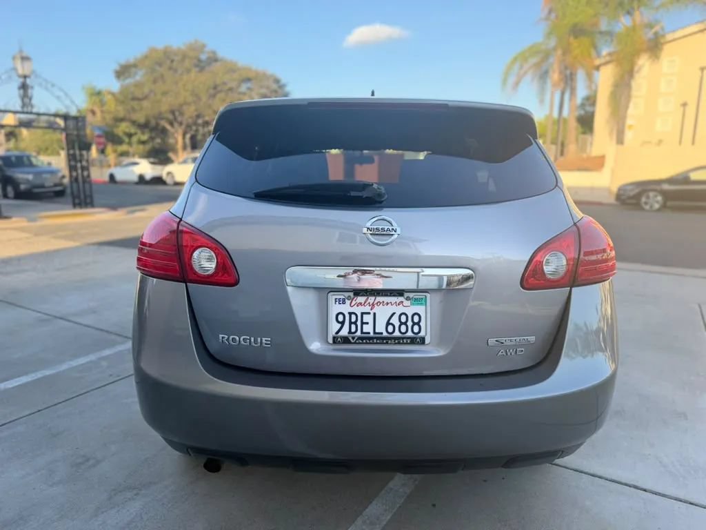 Used 2013 Nissan Rogue S w/ Special Edition Pkg AWD/4WD image 8