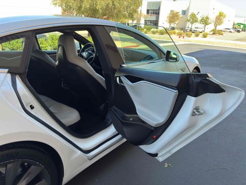 Used 2016 Tesla Model S 90D AWD/4WD image 43