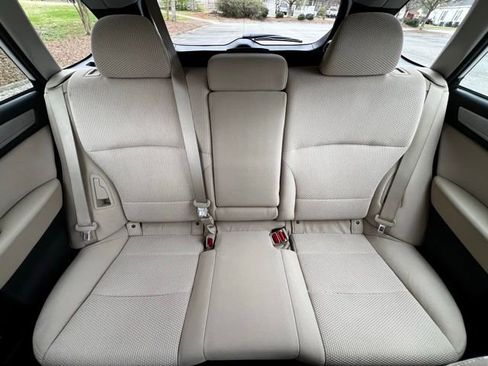 Used 2019 Subaru Outback 2.5i Premium image 26