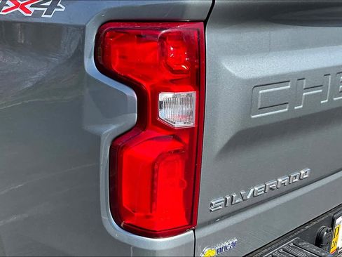 Used 2023 Chevrolet Silverado 1500 RST image 33
