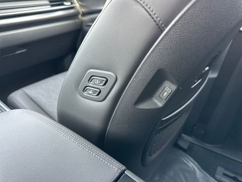 New 2026 Kia Carnival SX image 18