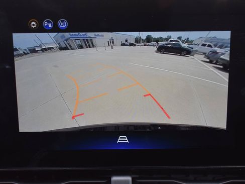 Used 2026 Chevrolet Equinox LT AWD/4WD image 10