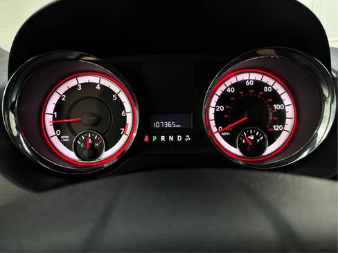 Used 2020 Dodge Grand Caravan SXT FWD image 23