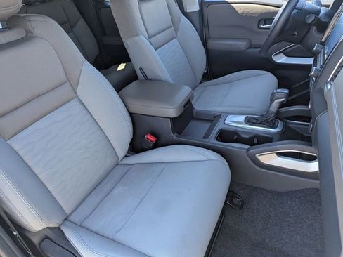 Used 2023 Nissan Frontier SV w/ Tow Package image 10