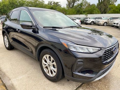 Used 2023 Ford Escape Active w/ Tech Pack #2 FWD image 7