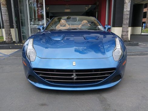 Used 2016 Ferrari California T RWD image 49