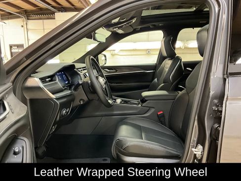 New 2025 Jeep Grand Cherokee Overland w/ Adv Protech Group III image 15