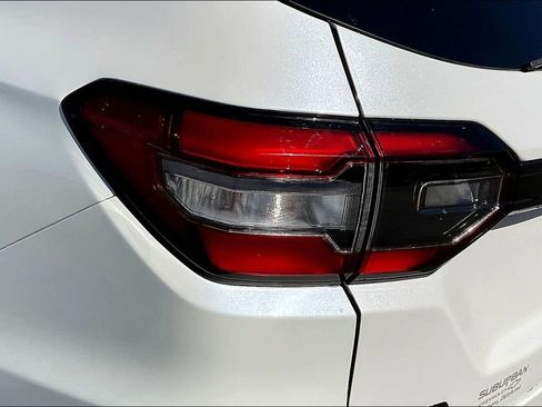Used 2025 Honda Pilot TrailSport image 32