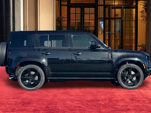 New 2026 Land Rover Defender 110 V8 AWD/4WD image 6